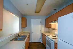 8304 Fairington Village Dr, Lithonia, GA 30038 - Photo 14