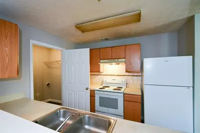 8304 Fairington Village Drive #8304, Lithonia, GA 30038 - Photo 16