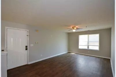 8304 Fairington Village Drive #8304, Lithonia, GA 30038 - Photo 6