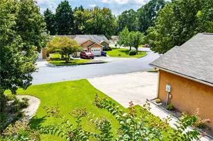 7125 Woodridge Ln, Union City, GA 30291 - Photo 6