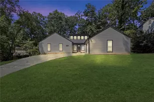 1060 Deer Chase Ct, Stone Mountain, GA 30088 - Photo 2