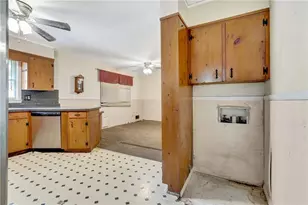 3139 Dodson Dr, East Point, GA 30344 - Photo 14