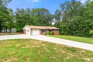 2921 Hill Cir, Dacula, GA 30019 - Photo 2