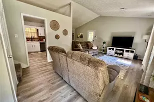 1372 Sir Knights Way, Lawrenceville, GA 30045 - Photo 10