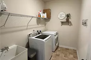 5550 Mirror Lake Dr, Cumming, GA 30028 - Photo 36