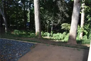 475 Holly Ridge Dr NW, Lilburn, GA 30047 - Photo 8