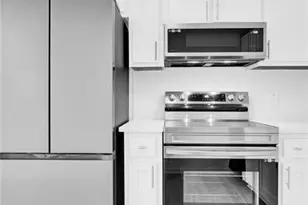 1010 Mathews Ct SE, Smyrna, GA 30080 - Photo 6