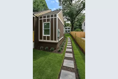 1101 Oak Knoll Terrace SE, Atlanta, GA 30315 - Photo 4