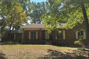 105 Benson Cir, Fayetteville, GA 30214 - Photo 4