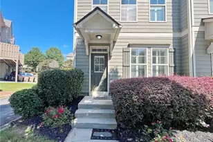 525 Grove Field Ct, Suwanee, GA 30024 - Photo 4