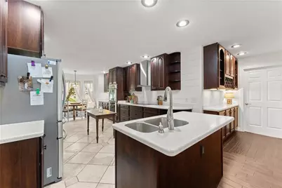 465 Emerald Parkway, Sugar Hill, GA 30518 - Photo 16