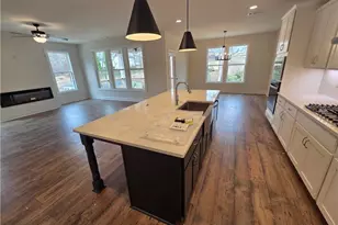 120 Poplar St, Buford, GA 30518 - Photo 8