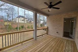 120 Poplar St, Buford, GA 30518 - Photo 32