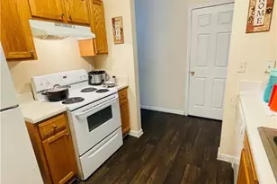 3607 Ginnis Dr SW, Atlanta, GA 30331 - Photo 6