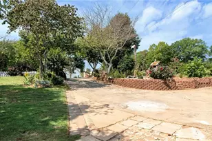 1702 Johnston Trail NW, Kennesaw, GA 30152 - Photo 8