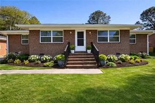 2877 Whispering Hills Dr, Atlanta, GA 30341 - Photo 6