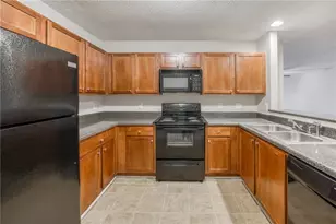 453 Tara Commons Cir, Loganville, GA 30052 - Photo 8