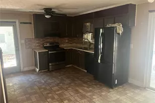 8474 Magnolia Dr, Jonesboro, GA 30238 - Photo 8