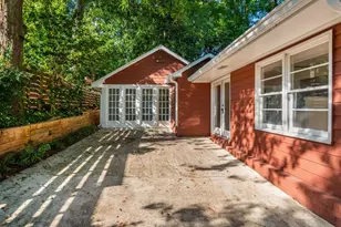 1392 Lively Ridge Rd NE, Atlanta, GA 30329 - Photo 4