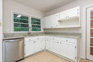 1392 Lively Ridge Rd NE, Atlanta, GA 30329 - Photo 14