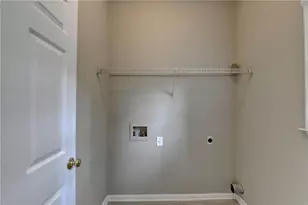 10750 Avian Dr, Alpharetta, GA 30022 - Photo 22