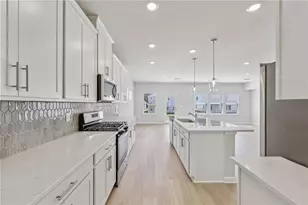 411 Tallulah Ln, Grayson, GA 30017 - Photo 12