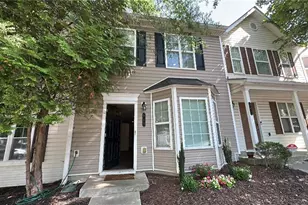 743 Crestwell Cir, Atlanta, GA 30331 - Photo 2