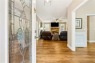 5985 Wigwam Way, Flowery Branch, GA 30542 - Photo 6