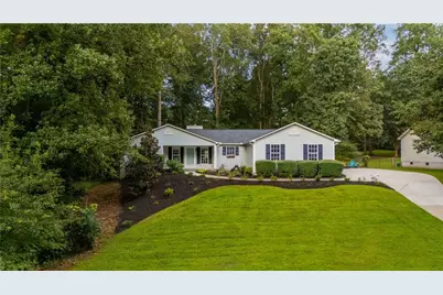 4340 Oak Creek Drive, Gainesville, GA 30506 - Photo 2