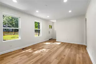 2146 Pinehurst Dr, Atlanta, GA 30344 - Photo 4