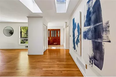 110 Stewart Drive, Atlanta, GA 30342 - Photo 10