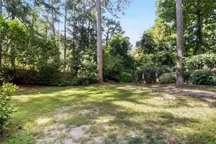 1660 Bristol Dr NE, Atlanta, GA 30329 - Photo 18