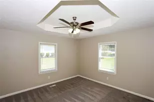 121 Wilson Cir, Carrollton, GA 30117 - Photo 10
