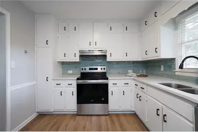 2063 Wellborn Close, Lithonia, GA 30058 - Photo 12