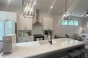 200 Chestnut Cir, Atlanta, GA 30342 - Photo 6