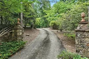 951 E Lake Dr, Gainesville, GA 30506 - Photo 2