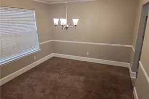 943 Lake Dr Ct, Stone Mountain, GA 30088 - Photo 4