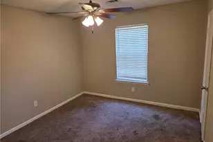 943 Lake Dr Ct, Stone Mountain, GA 30088 - Photo 8