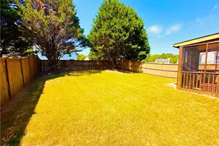 2264 Silver Maple Cir, Ellenwood, GA 30294 - Photo 2