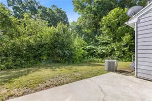 2566 Walden Lake Dr, Decatur, GA 30035 - Photo 26