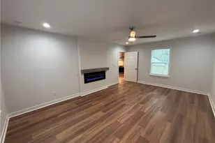 1389 Lanvale Dr SW, Atlanta, GA 30310 - Photo 12