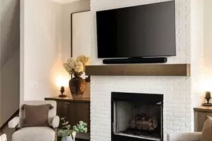 220 Briscoe Wy, Alpharetta, GA 30009 - Photo 4