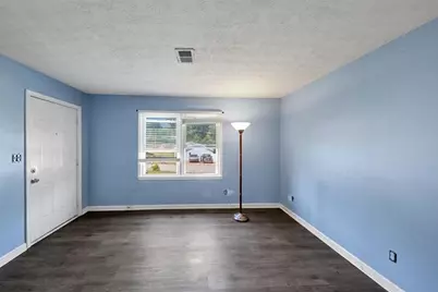 6867 Laurelwood Drive, Douglasville, GA 30135 - Photo 6
