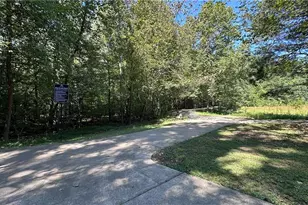 500 Barrington Dr W, Roswell, GA 30076 - Photo 42