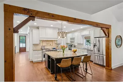 279 Lakeview Avenue NE, Atlanta, GA 30305 - Photo 10