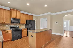 4287 Meadow Wind Dr SW, Snellville, GA 30039 - Photo 6