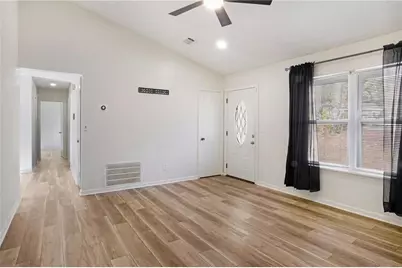 158 Ashwood Court, Riverdale, GA 30274 - Photo 4