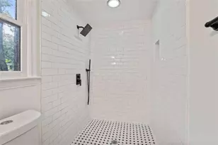 2735 Defoors Ferry Rd, Atlanta, GA 30318 - Photo 18