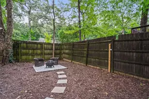 2735 Defoors Ferry Rd, Atlanta, GA 30318 - Photo 24