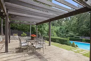 5860 Riverwood Dr, Atlanta, GA 30328 - Photo 40